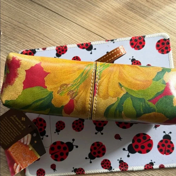 Patricia Nash Gold Floral Wristlet - Picture 7 of 7